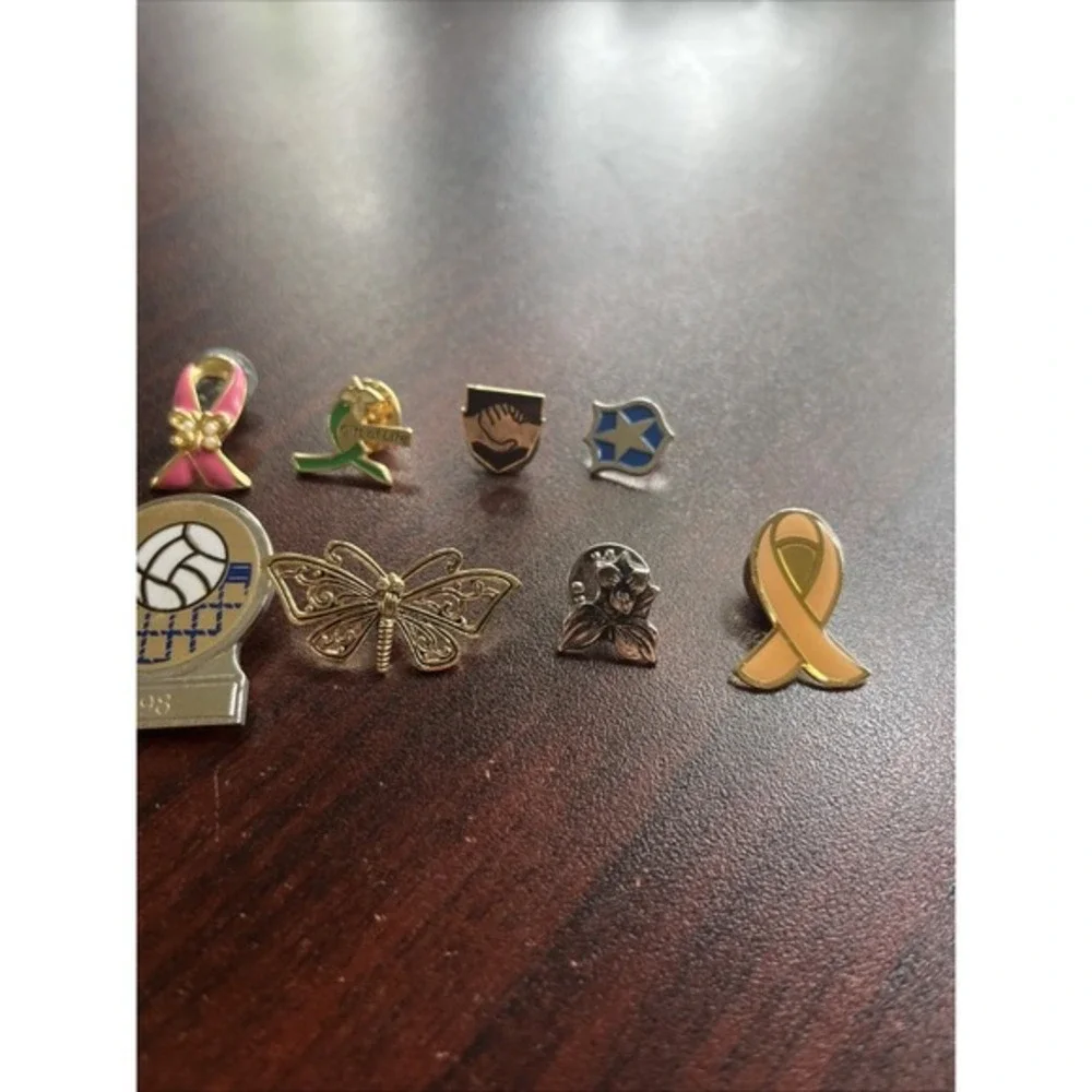 Lot Of 10 Random Mixed Lapel Hat Pins‎ A9